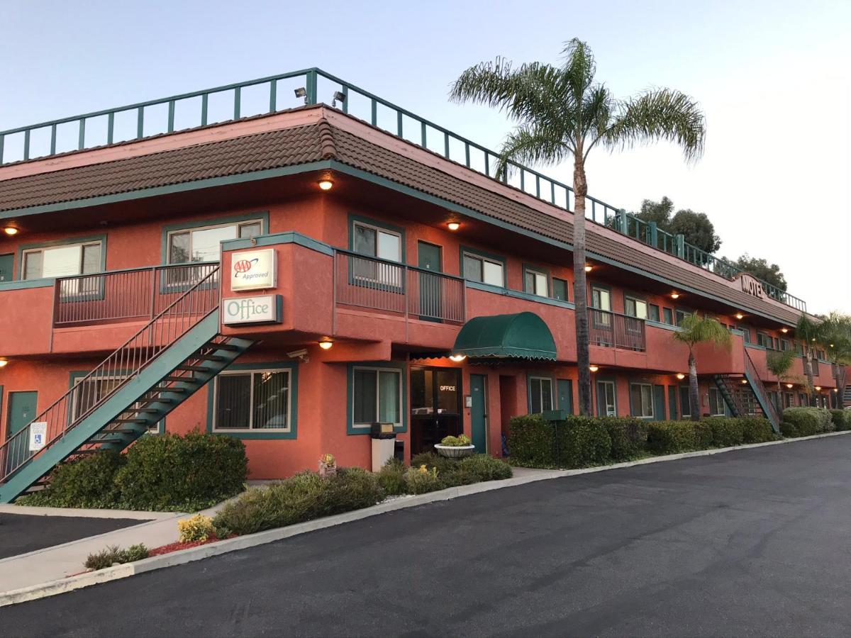 Oakridge Inn Oak View Экстерьер фото