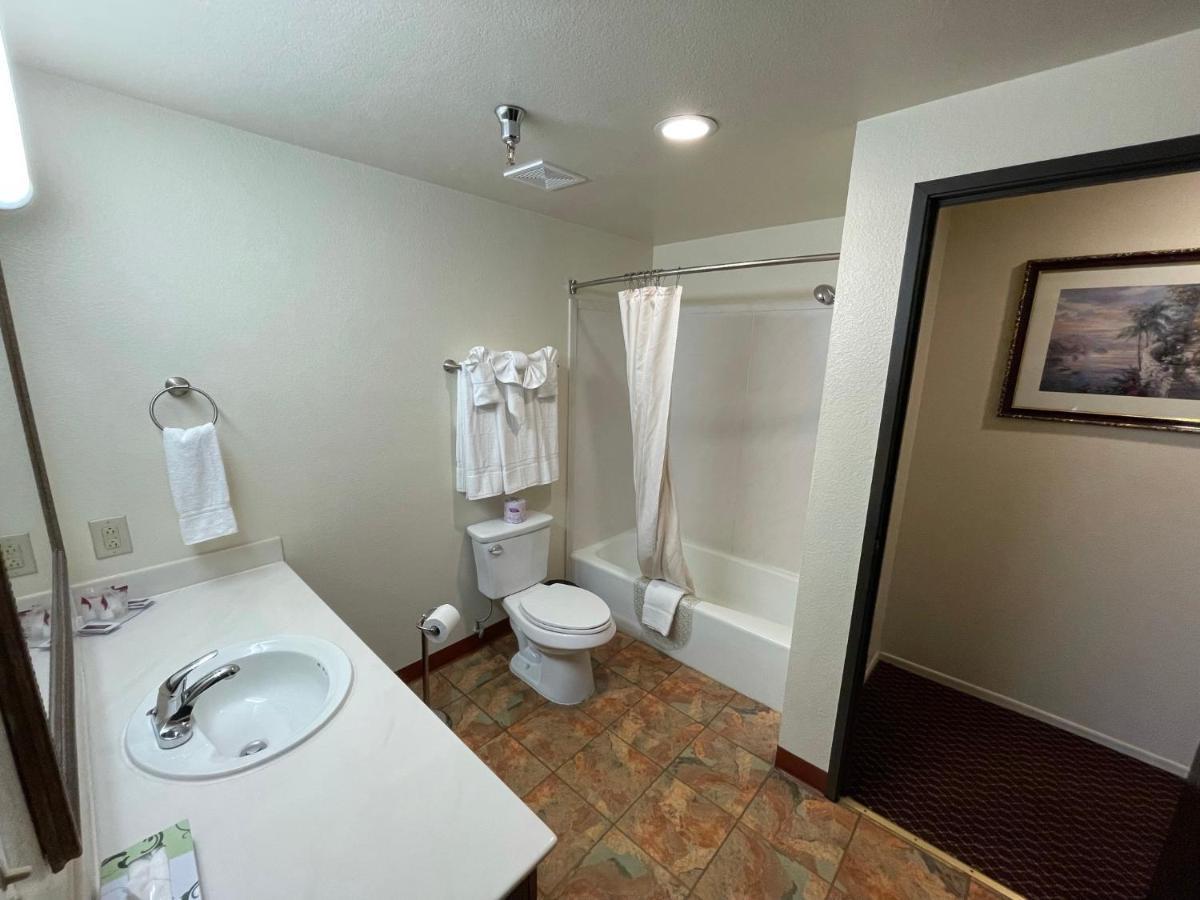 Oakridge Inn Oak View Экстерьер фото