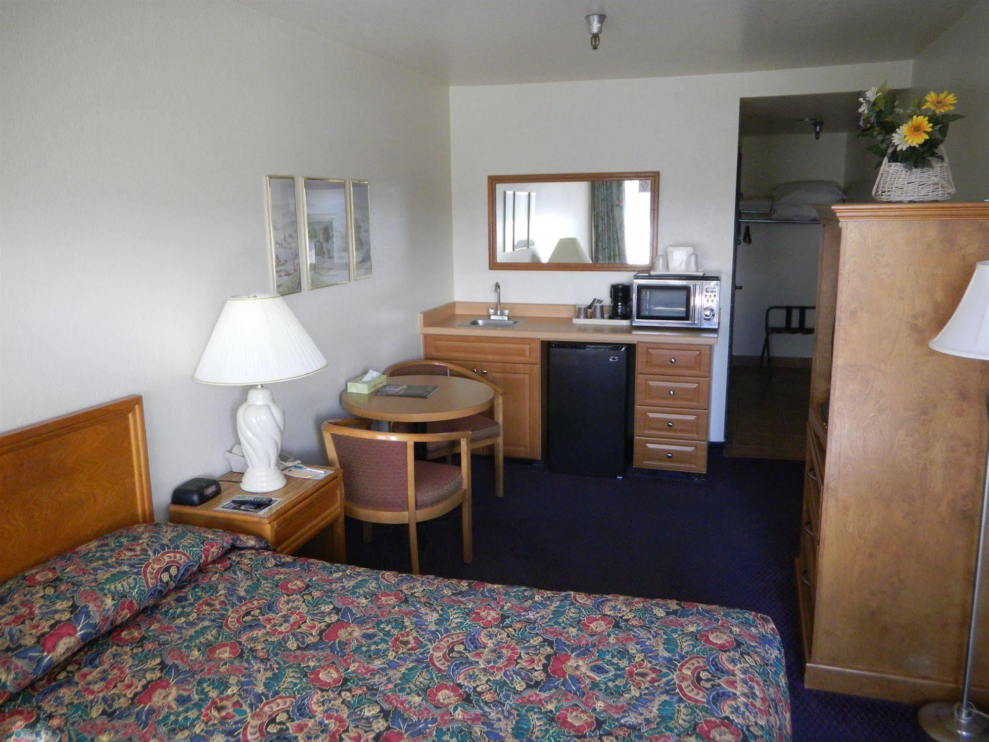 Oakridge Inn Oak View Экстерьер фото